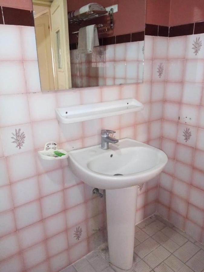 Hotel Aswan 乌季达 外观 照片